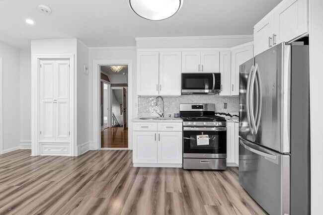 Building Photo - 165 Park Ave