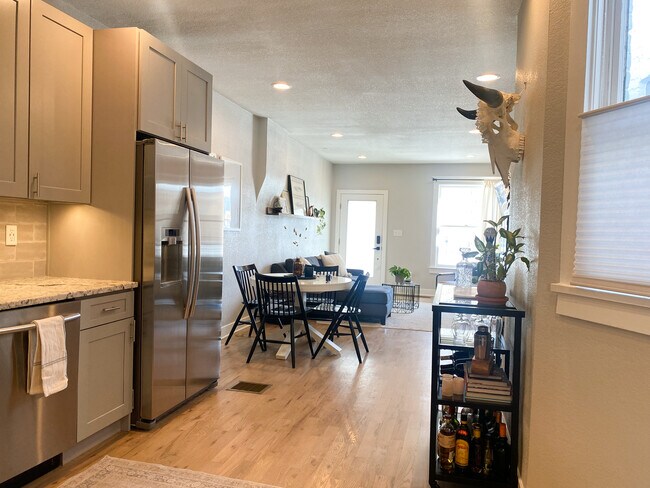 Building Photo - 3009 California St