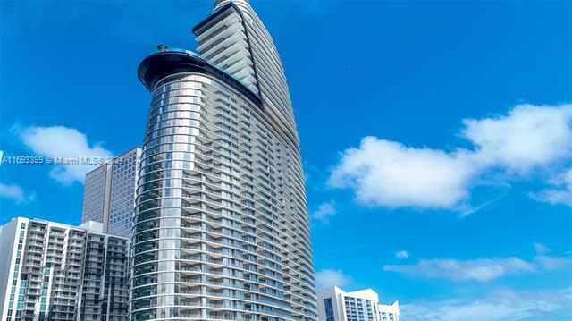 Building Photo - 300 Biscayne Boulevard Way