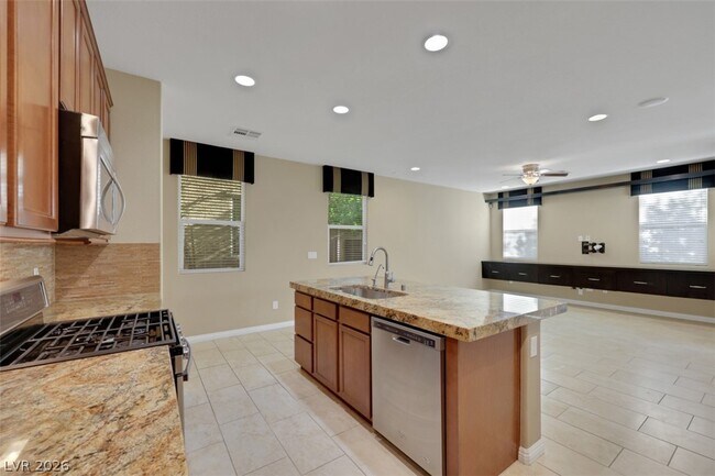 Building Photo - 11323 Coulter Canyon Dr