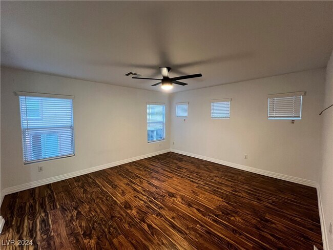 Building Photo - 9136 Wine Cellar Ave