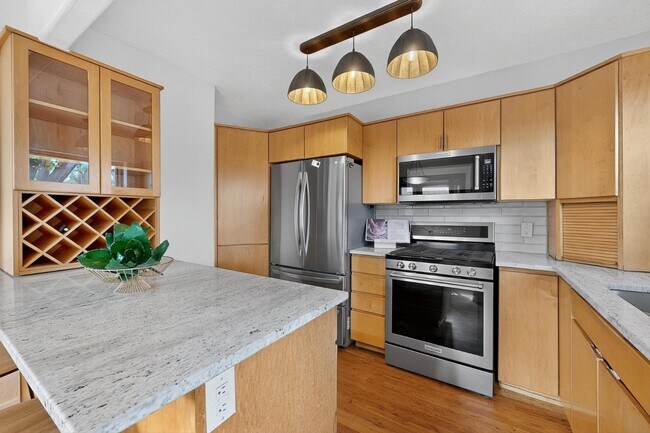 Building Photo - 3503 Berkeley Pl NE