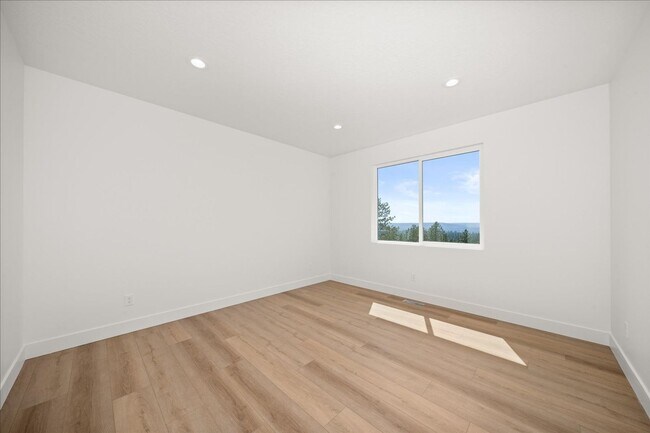 Building Photo - $3,375 - 4 Bed / 3 Bath Stunning Brand New Build Home with Panoramic Views