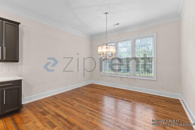 Building Photo - 1025 N Sharon Amity Rd