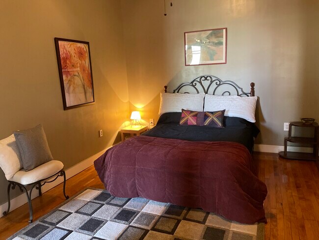 Building Photo - 4515 Olive St