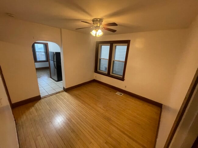 Building Photo - 4829 S Tripp Ave