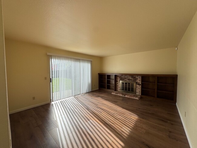 Building Photo - Coming Soon - Beautifully remodeled 5 bed/ 2.5 bath with huge backyard