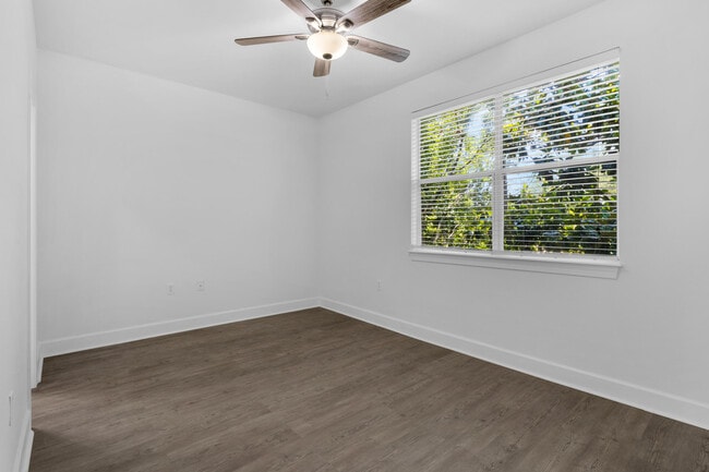 Building Photo - 15284-15331 US-331 BUS