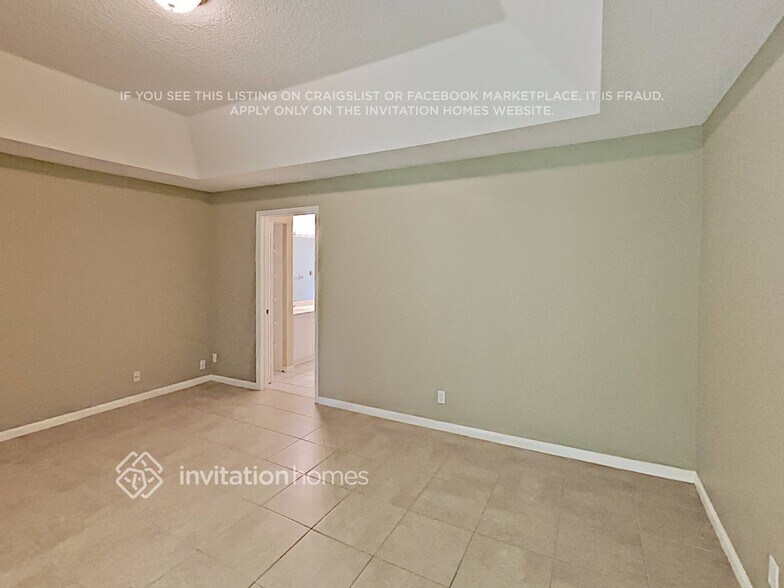 Building Photo - 13750 Lilac Pl