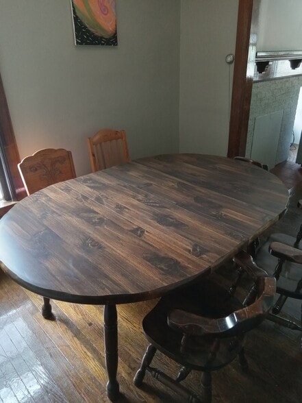 Apt 4 - dining room - 523 E State St