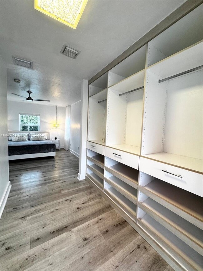 Building Photo - 3470 Sheridan Ave