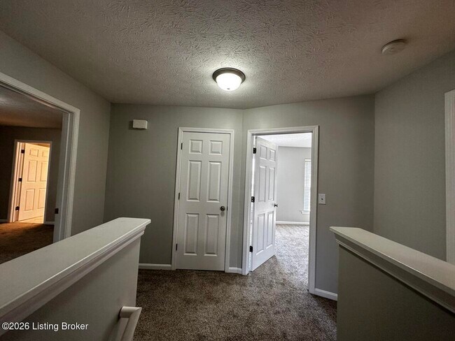 Building Photo - 402 Clare Ln