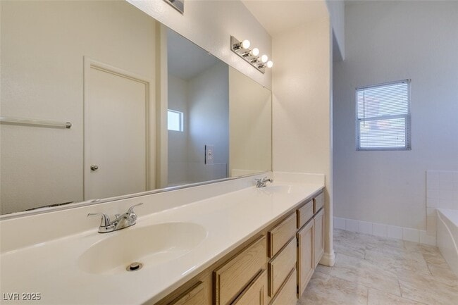 Building Photo - 2510 Roaring Lion Ave