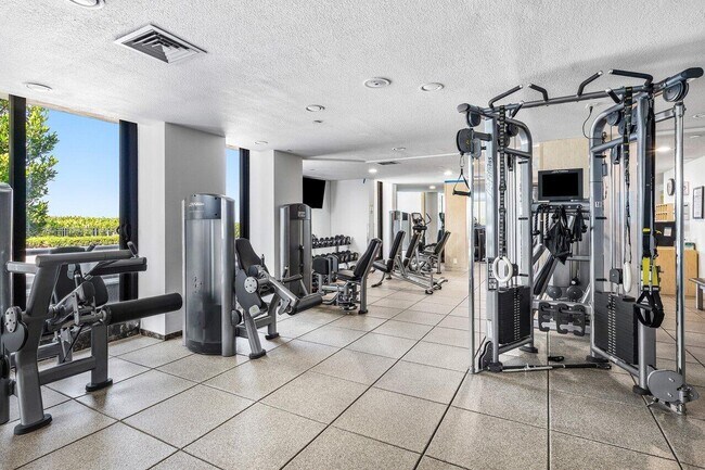 Building Photo - 1500 S Ocean Blvd