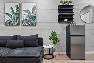 Building Photo - 4117 W Virginia Ave