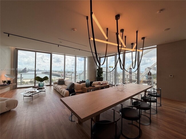 Building Photo - 1400 Biscayne Blvd