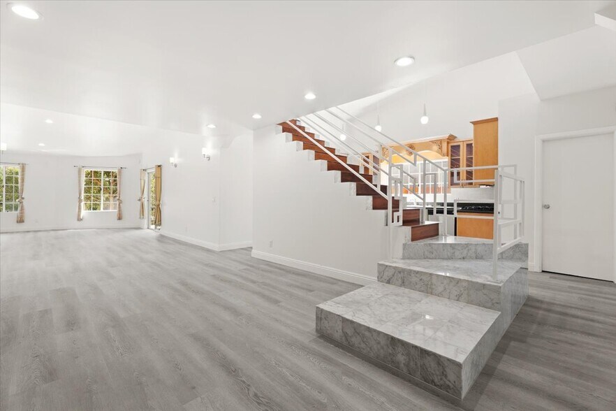 Building Photo - 2138 Midvale Ave