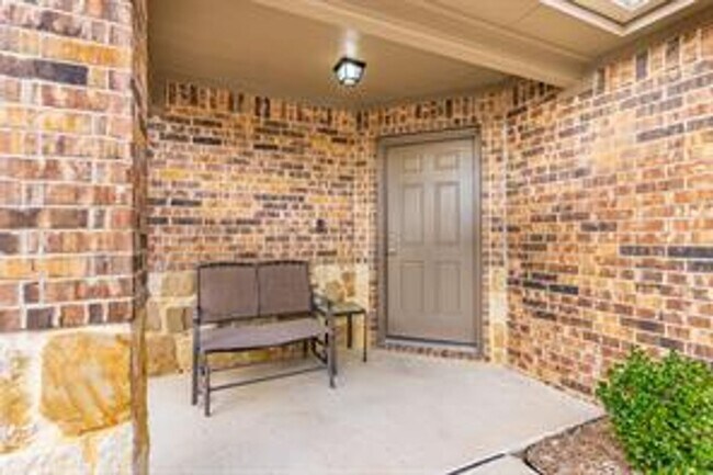 Building Photo - Single-family beautiful home has 5 bedroom...