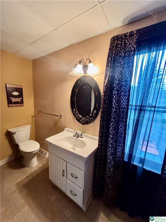 Building Photo - 206 Main St