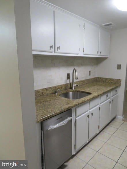 Building Photo - 9150 Lambskin Ln