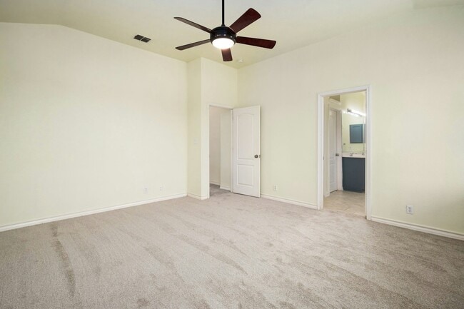 Building Photo - 1210 Tweed Willow