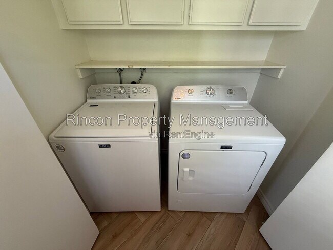 Building Photo - 4551 Costa De Oro