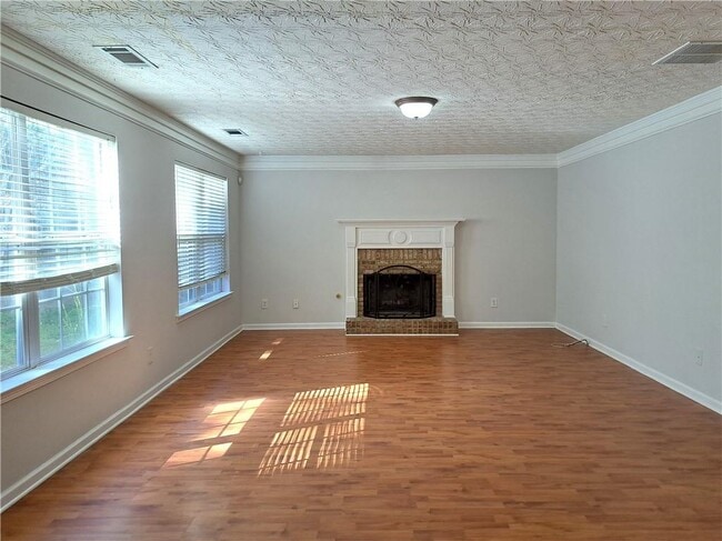 Building Photo - 3940 Crescent Walk Ln NE