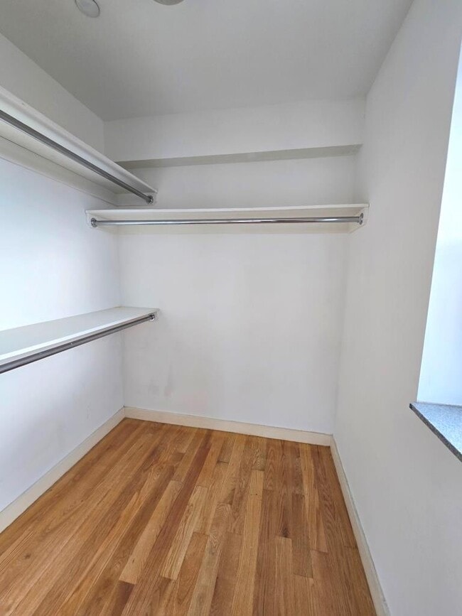 Building Photo - 132-35 41st Rd