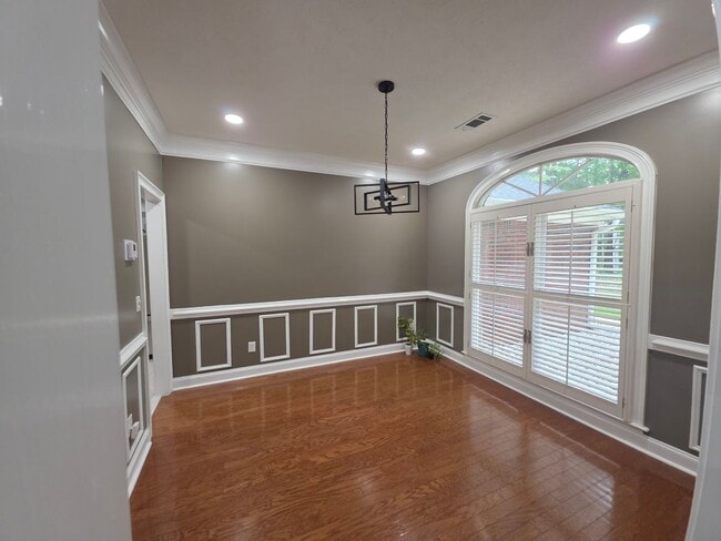 Building Photo - Beautiful Single Family Home
