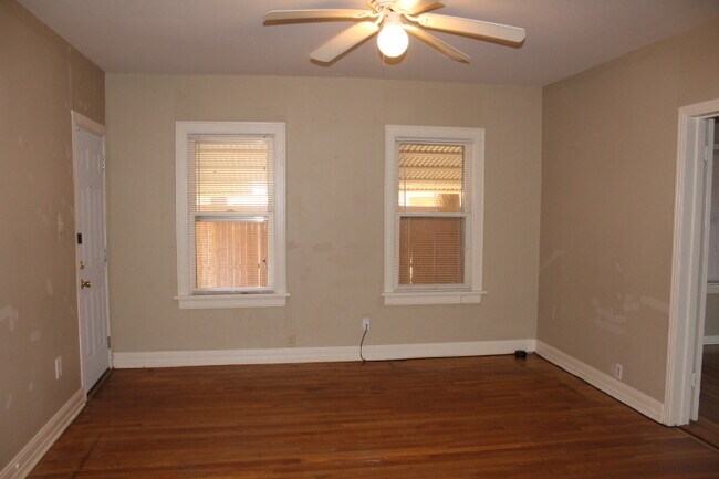 Building Photo - 2615 22nd St