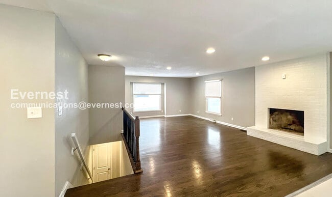 Building Photo - 13020 Corrington Ave