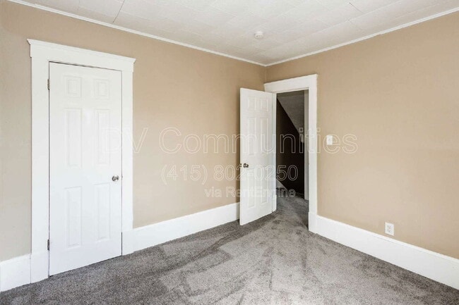 Building Photo - 7618 Grand Division Ave