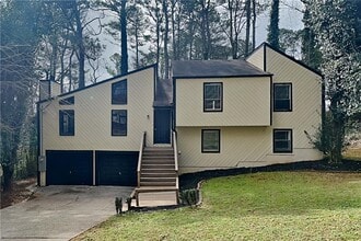 Building Photo - 3932 Fairington Dr