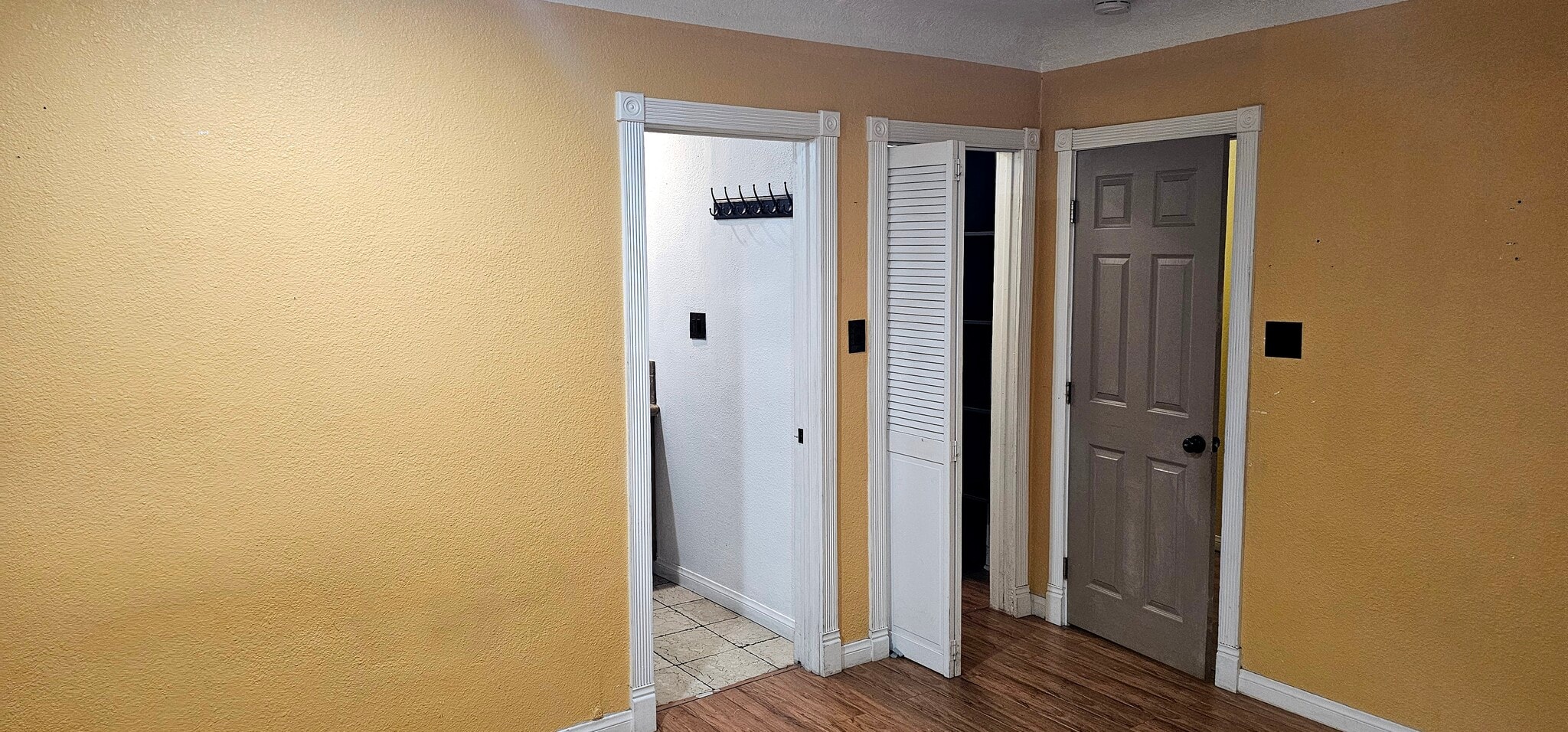 Building Photo - 6459 San Luis St