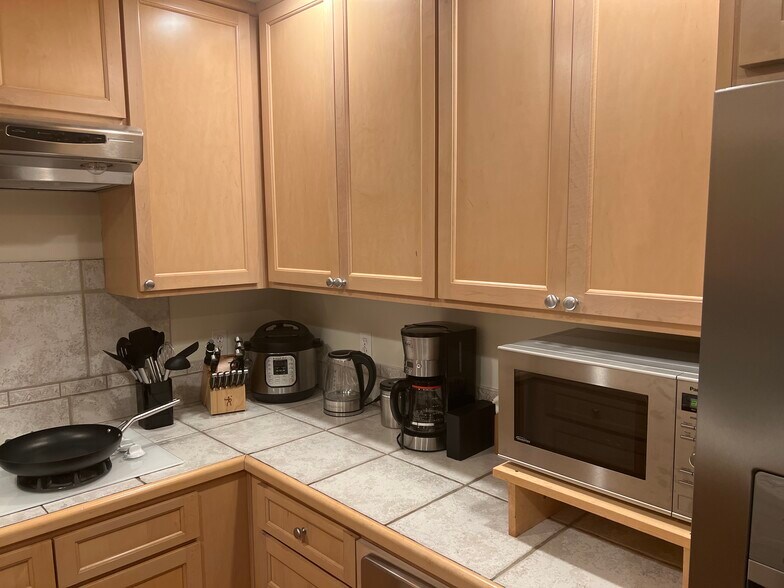 Building Photo - 4135 Chilberg Ave SW