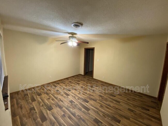 Building Photo - 1408 H St