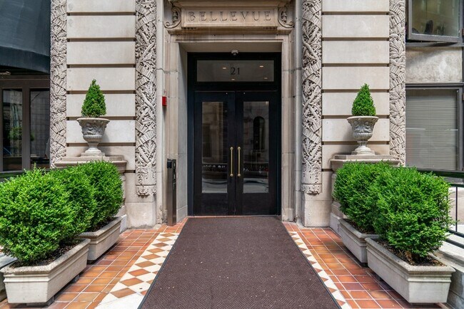 Building Photo - 19 Beacon St