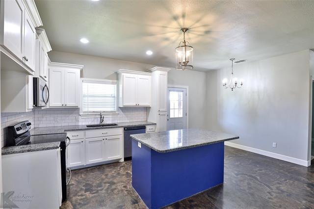 Building Photo - 802 Kelley Ln