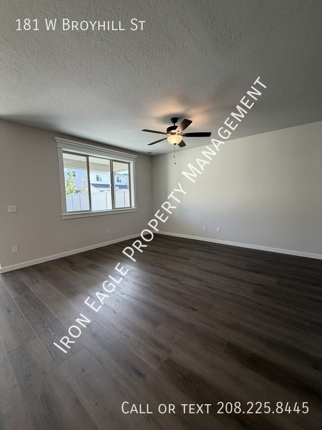 Building Photo - 181 W Broyhill St