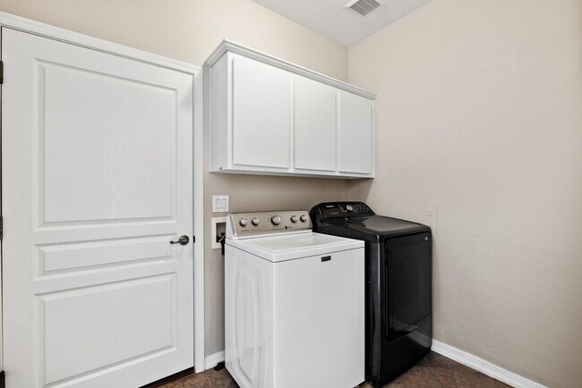 Building Photo - 13024 E Cancun St