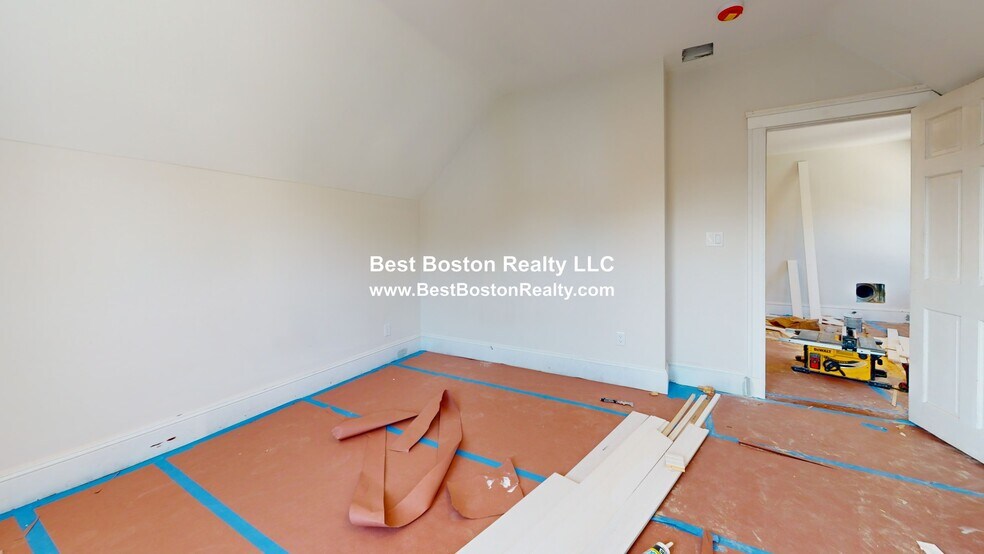 Building Photo - 47 Curtis Ave
