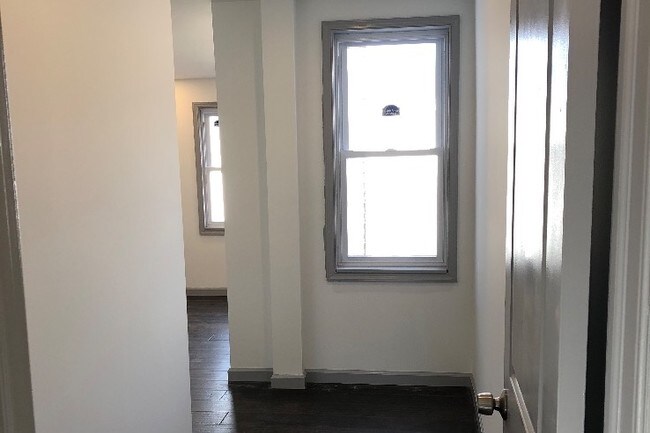 Master bed - 2032 Blair St