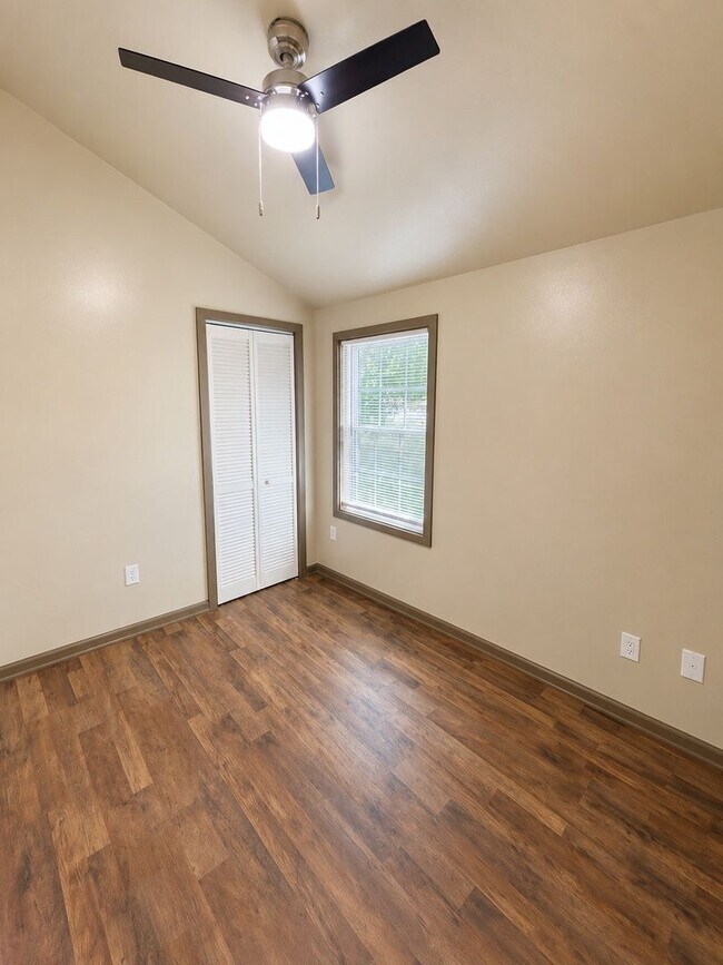 Building Photo - 5867 Althea Ave