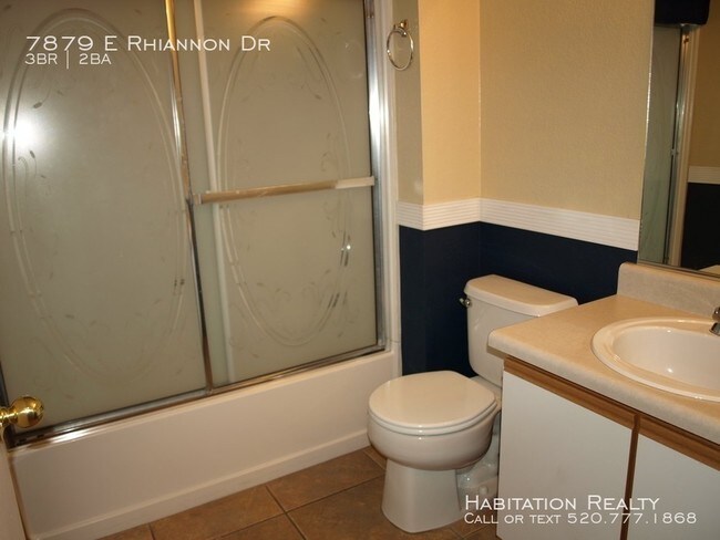 Building Photo - 3 Bedroom Home in Pantano Heights w/ Pool