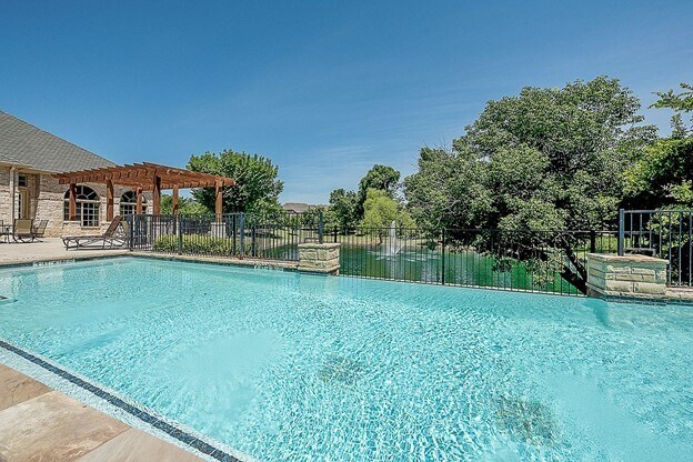 pool - 4428 Dexter Ln