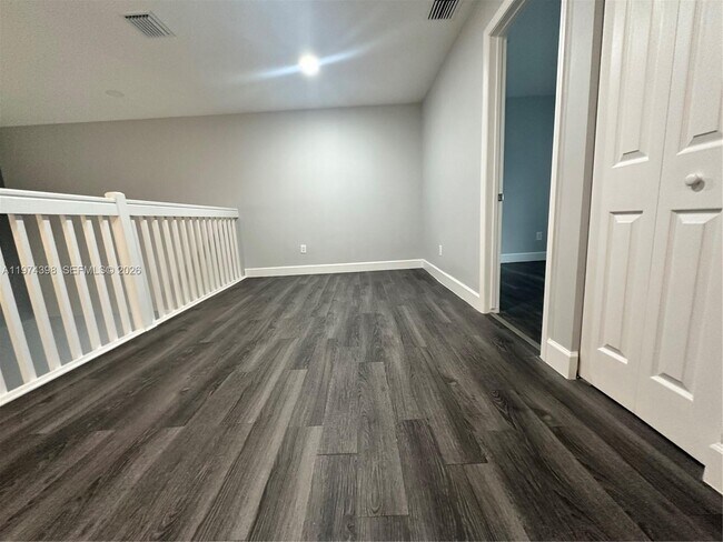 Building Photo - 14024 SW 148th Ln