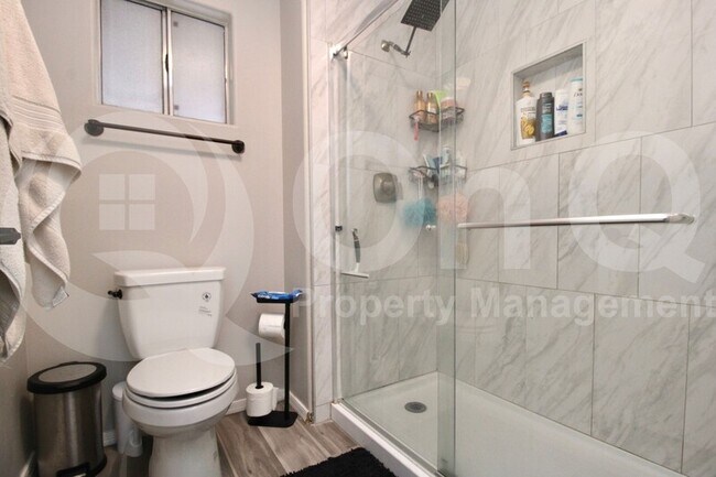 Building Photo - 6335 E Brown Rd