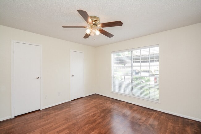 Building Photo - 2120 El Paseo St