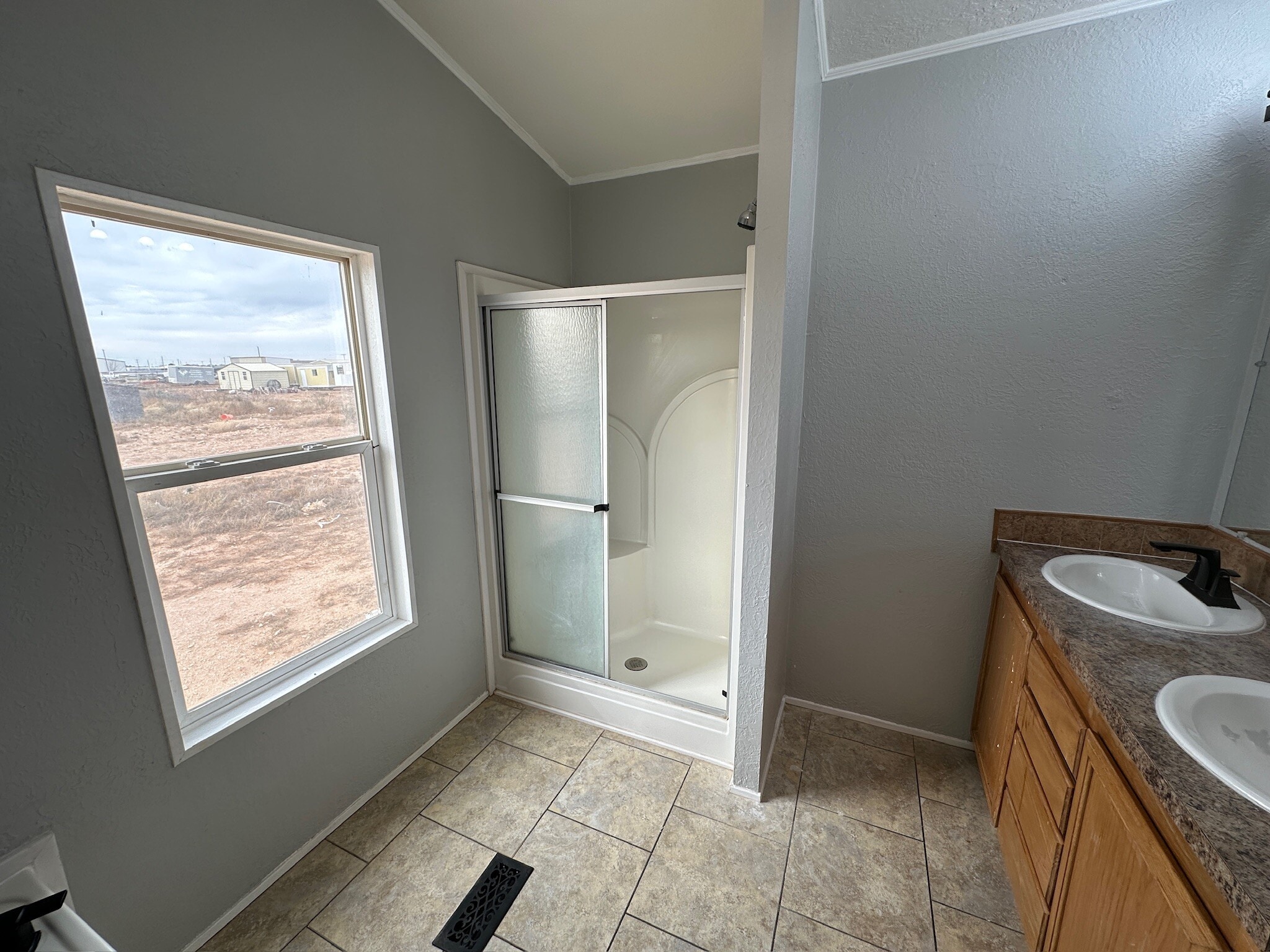 Building Photo - 7301 E County Road 62