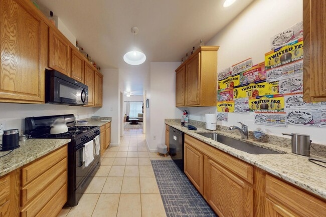 Building Photo - 1713 Arlington St